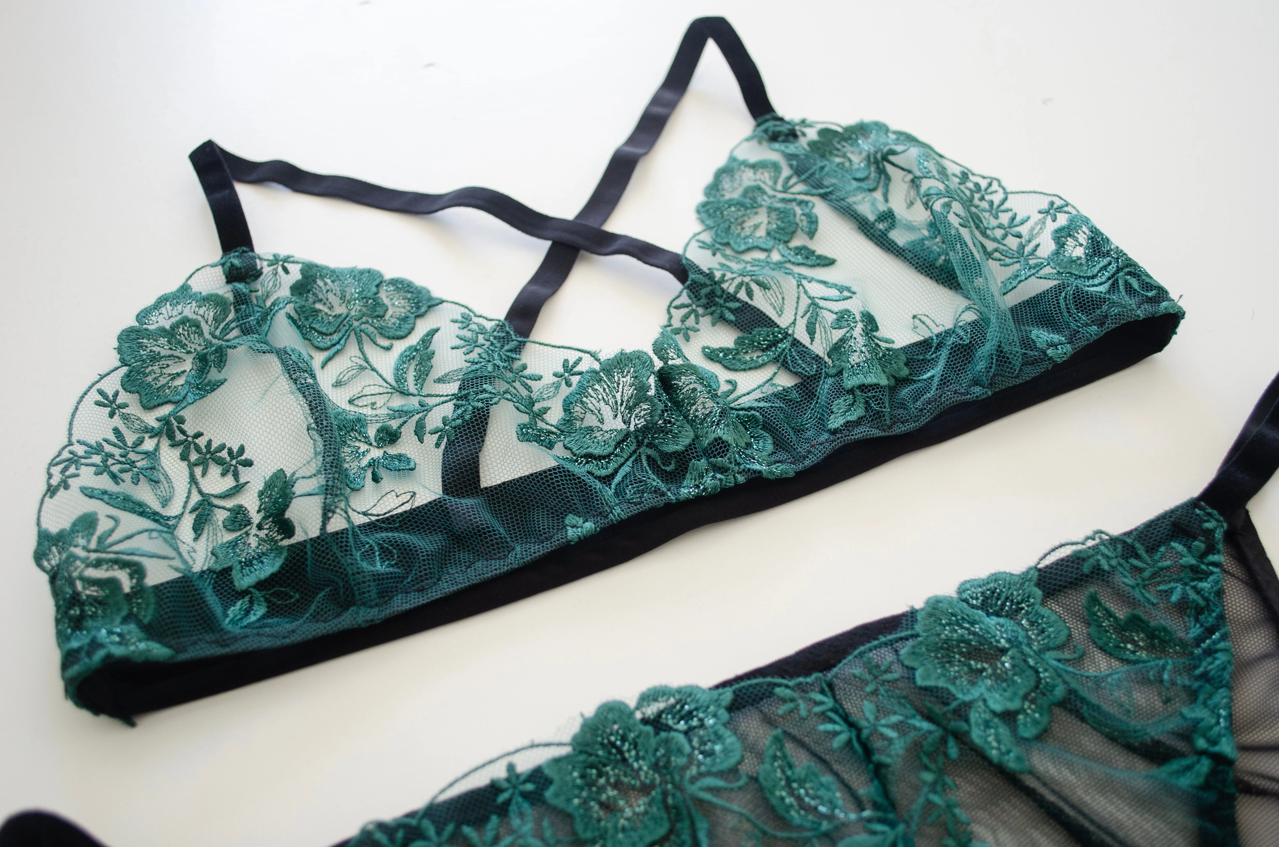 Fir Lace Set