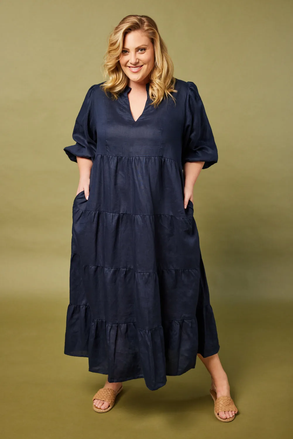 Sabre Linen V-Neck Dress in Navy