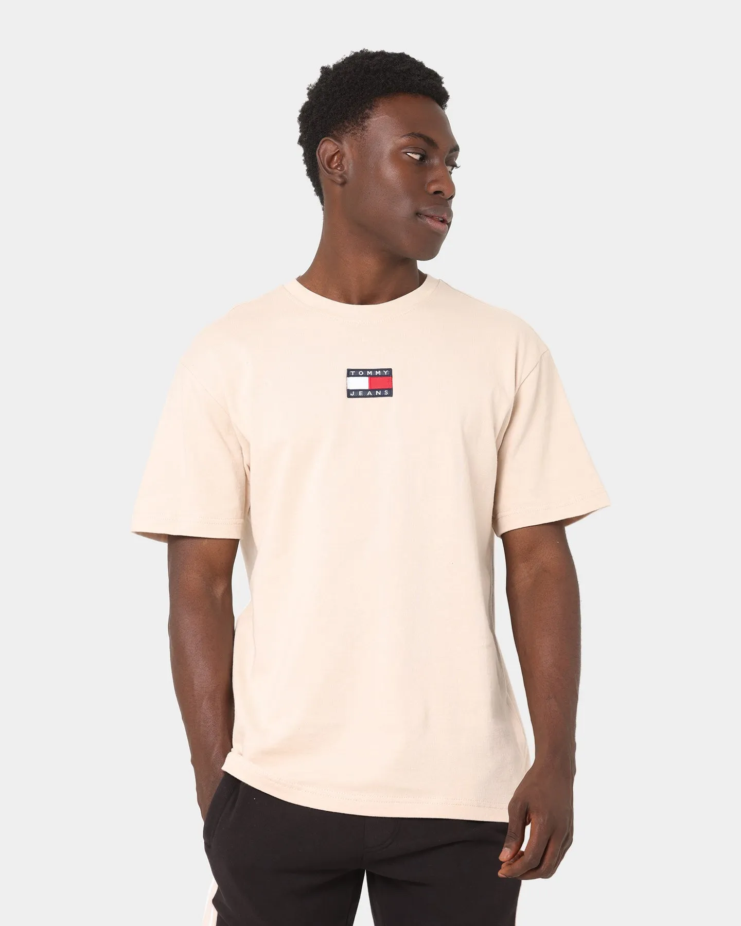 Tommy Jeans Tommy Badge T-Shirt Smooth Stone